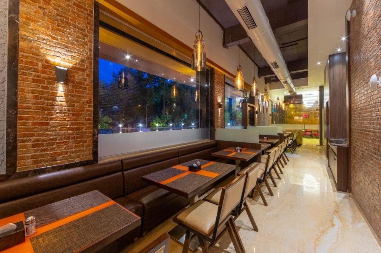 Hotel Laxvas Thane Exterior photo